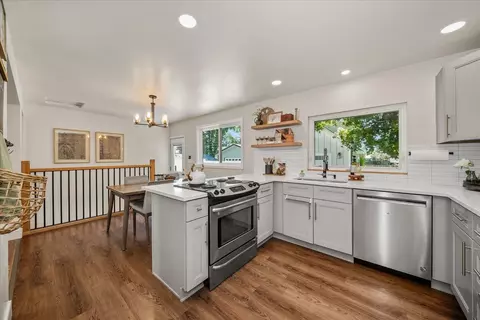Kitchen - 2804 E 39th Ave, Spokane, WA 99223 photo 4 of 4