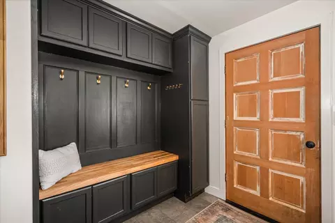 Entry Way - 2804 E 39th Ave, Spokane, WA 99223 photo 1 of 2