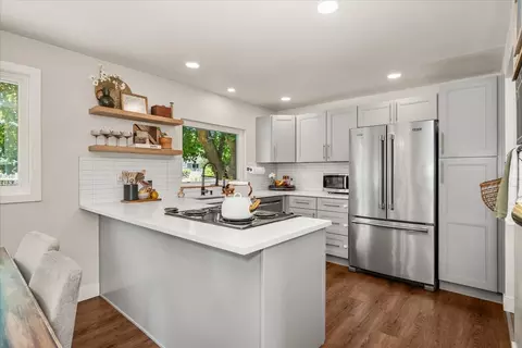 Kitchen - 2804 E 39th Ave, Spokane, WA 99223 photo 2 of 4