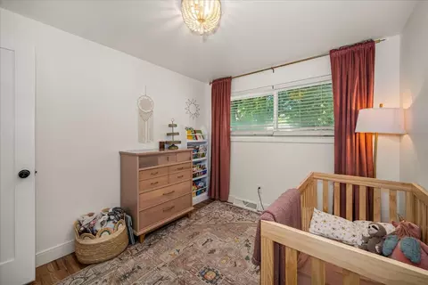 Bedroom - 2804 E 39th Ave, Spokane, WA 99223 photo 3 of 4