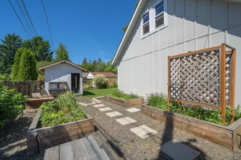 Exterior - 2804 E 39th Ave, Spokane, WA 99223 photo 19 of 19