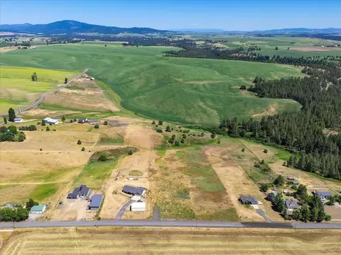 55 E Nn E Stoughton Rd, Valleyford, WA 99036