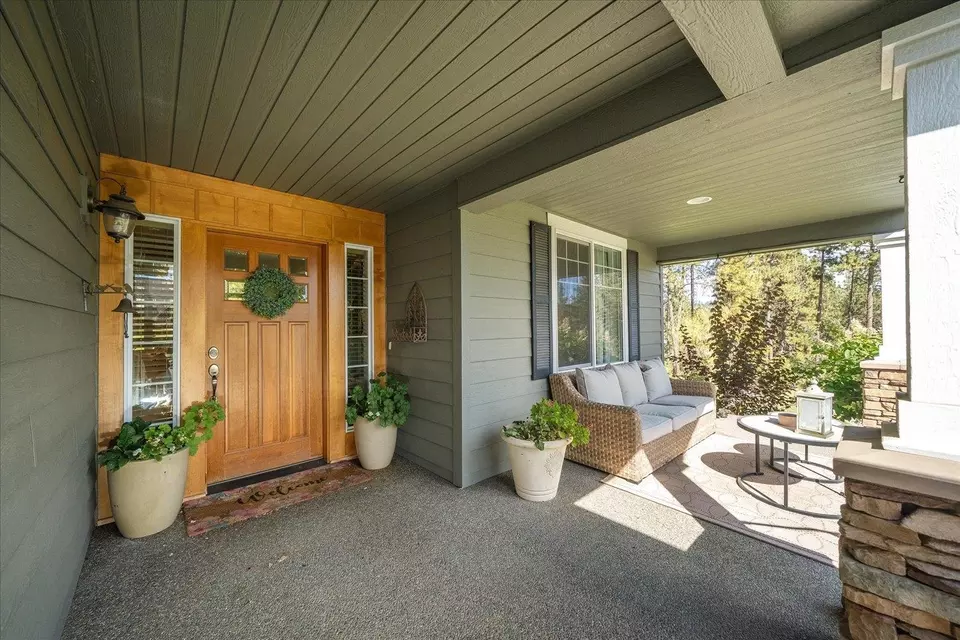 Exterior - 404 W Trail Ridge Ct, Spokane, WA 99224 photo 4 of 9