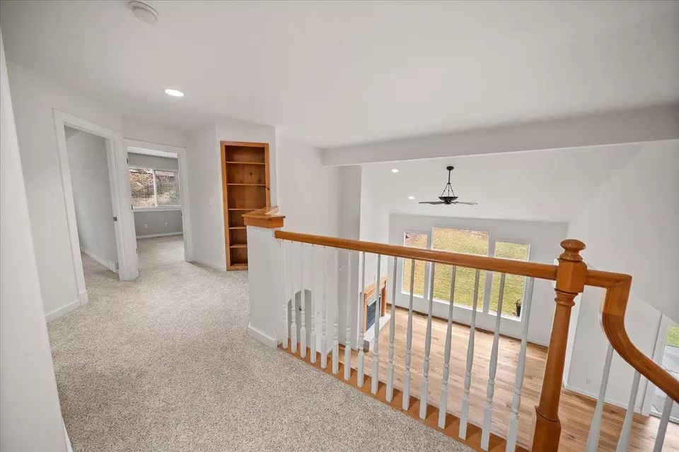 Entry Way - 404 W Trail Ridge Ct, Spokane, WA 99224 photo 6 of 6