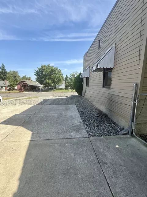 2228 E Hoffman Ave, Spokane, WA 99207 photo 18