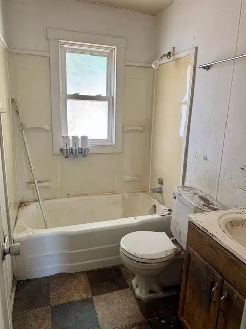 2228 E Hoffman Ave, Spokane, WA 99207 photo 8