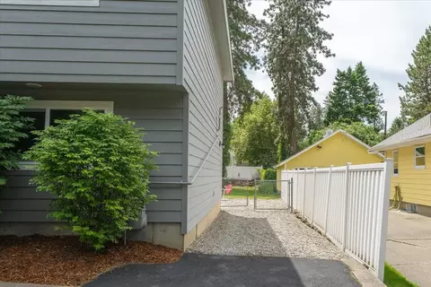 Exterior - 426 E 17th St, Spokane, WA 99203 photo 9 of 9