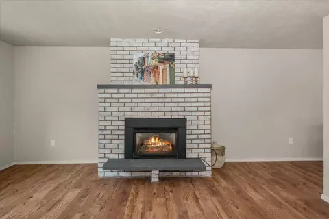 Living - 426 E 17th St, Spokane, WA 99203 photo 1 of 6