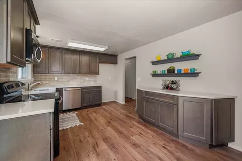 Kitchen - 426 E 17th St, Spokane, WA 99203 photo 5 of 6