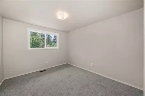 Bedroom - 426 E 17th St, Spokane, WA 99203 photo 3 of 4