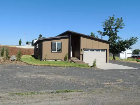 516 SW Alder St, Wilbur, WA 99185