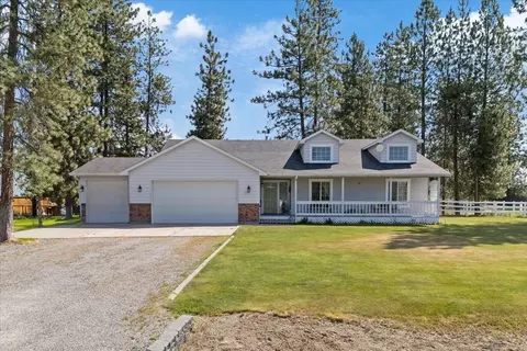 6236 Pearson Dr, Nine Mile Falls, WA 99026