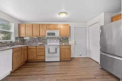 Kitchen - 801 E Longfellow Ave, Spokane, WA 99207 photo 1 of 5