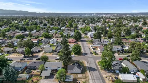 View/Area - 801 E Longfellow Ave, Spokane, WA 99207 photo 6 of 6