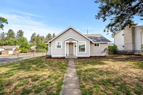 Exterior - 801 E Longfellow Ave, Spokane, WA 99207 photo 2 of 6