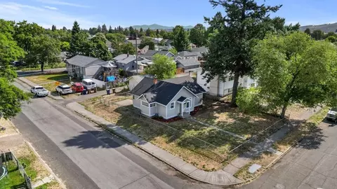 View/Area - 801 E Longfellow Ave, Spokane, WA 99207 photo 3 of 6