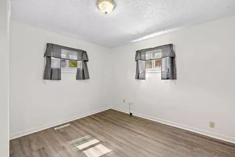Bedroom - 801 E Longfellow Ave, Spokane, WA 99207 photo 1 of 6