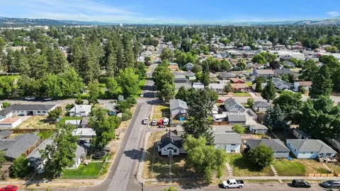 View/Area - 801 E Longfellow Ave, Spokane, WA 99207 photo 4 of 6