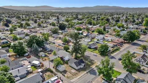 View/Area - 801 E Longfellow Ave, Spokane, WA 99207 photo 5 of 6