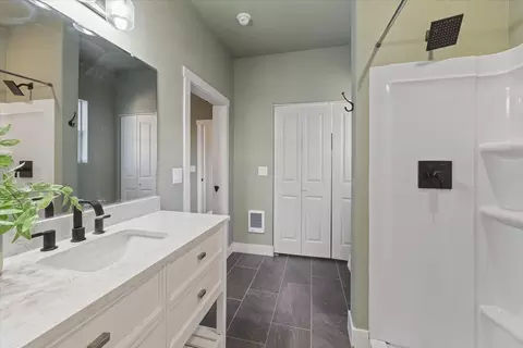 1409 E 36th Ave, Spokane, WA 99203 photo 21