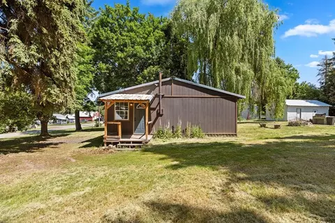4417 Washington St, Clayton, WA 99110