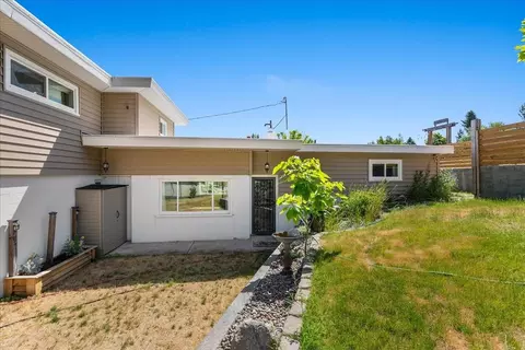 1708 W Toni Rae Dr, Spokane, WA 99218