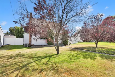 2633 W Crown Ave, Spokane, WA 99205