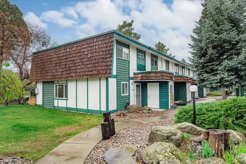 2121 E Upriver Dr Apt Unit UNIT 61, Spokane, WA 99207