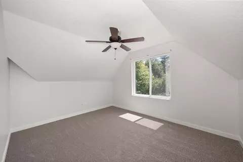 Bedroom - 215 E 18th Ave, Spokane, WA 99203 photo 4 of 4
