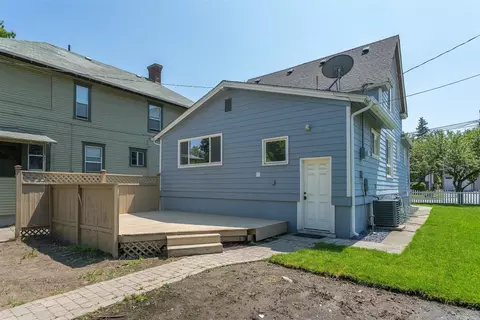 Exterior - 215 E 18th Ave, Spokane, WA 99203 photo 5 of 10