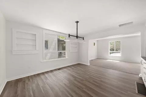 Living - 215 E 18th Ave, Spokane, WA 99203 photo 3 of 4