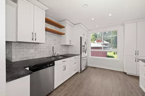 Kitchen - 215 E 18th Ave, Spokane, WA 99203 photo 3 of 5
