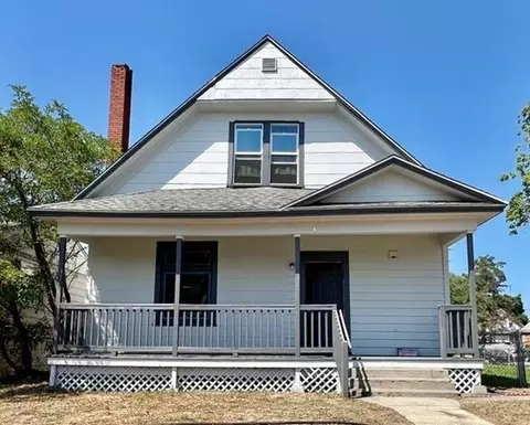 Exterior - 1304 W Maxwell Ave, Spokane, WA 99201 photo 2 of 2