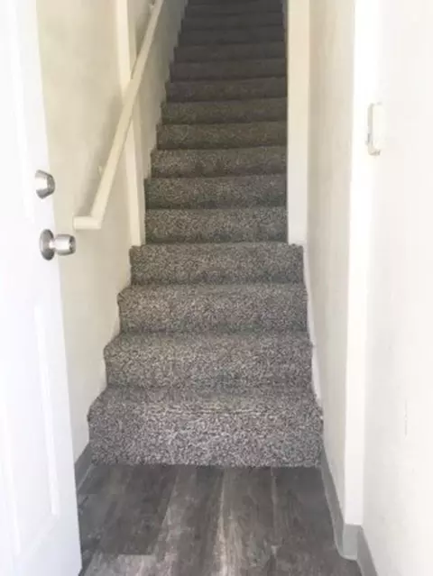 Entry Way - 1304 W Maxwell Ave, Spokane, WA 99201 photo 1 of 1