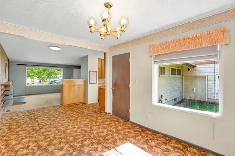 1718 E 39th Ave, Spokane, WA 99203 photo 6