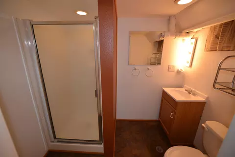 Bath - 7516 E Baldwin Ave, Spokane Valley, WA 99212 photo 3 of 3