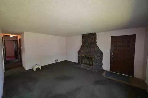 Living - 7516 E Baldwin Ave, Spokane Valley, WA 99212 photo 7 of 7