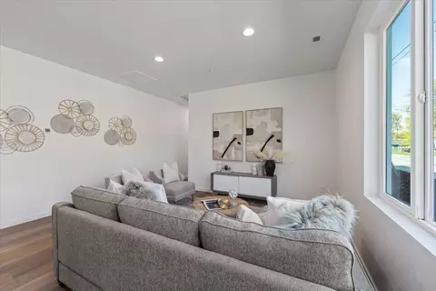 2240 E 4th Ave, Spokane, WA 99202 photo 5
