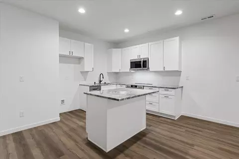 Kitchen - 2236 E 4th Ave, Spokane, WA 99202 photo 1 of 1