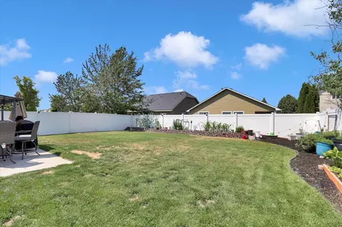 Exterior - 1707 E Vanetta Ave, Spokane, WA 99217 photo 4 of 7