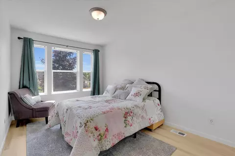Bedroom - 1707 E Vanetta Ave, Spokane, WA 99217 photo 3 of 4