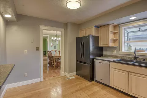 1824 E Gordon Ave, Spokane, WA 99207 photo 19