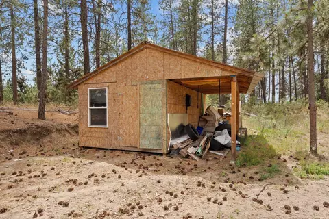 Exterior - 7617 S Cedar Rd, Spokane, WA 99224 photo 10 of 15