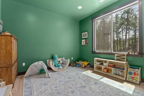 Bedroom - 7617 S Cedar Rd, Spokane, WA 99224 photo 3 of 3
