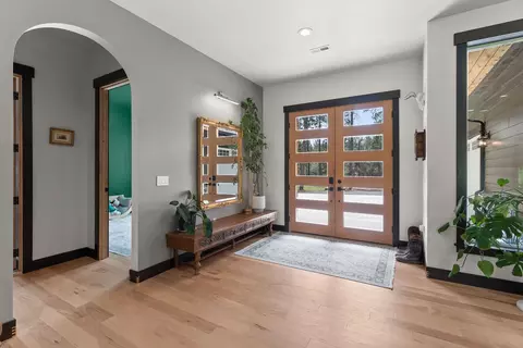 Entry Way - 7617 S Cedar Rd, Spokane, WA 99224 photo 1 of 2