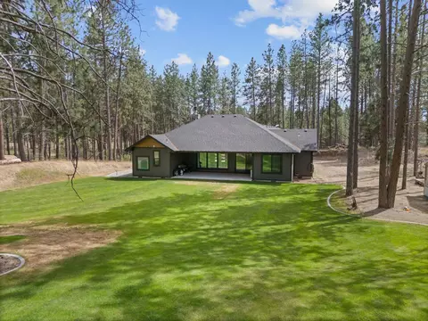 Exterior - 7617 S Cedar Rd, Spokane, WA 99224 photo 13 of 15