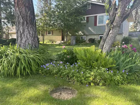 7012 W Johannsen Ave, Nine Mile Falls, WA 99026