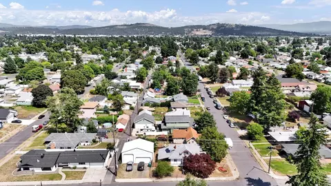 View/Area - 1403 E Olympic Ave, Spokane, WA 99207 photo 2 of 4