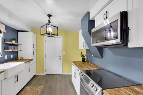 Kitchen - 1403 E Olympic Ave, Spokane, WA 99207 photo 1 of 2