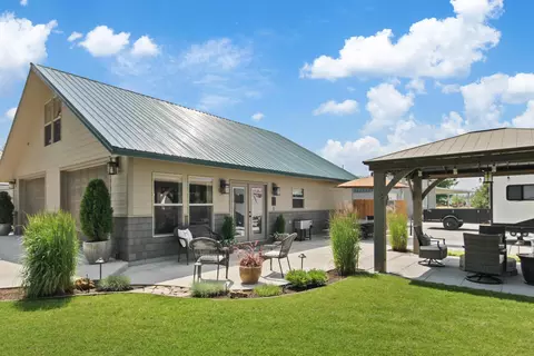 15 Guinevere Dr, Usk, WA 99180